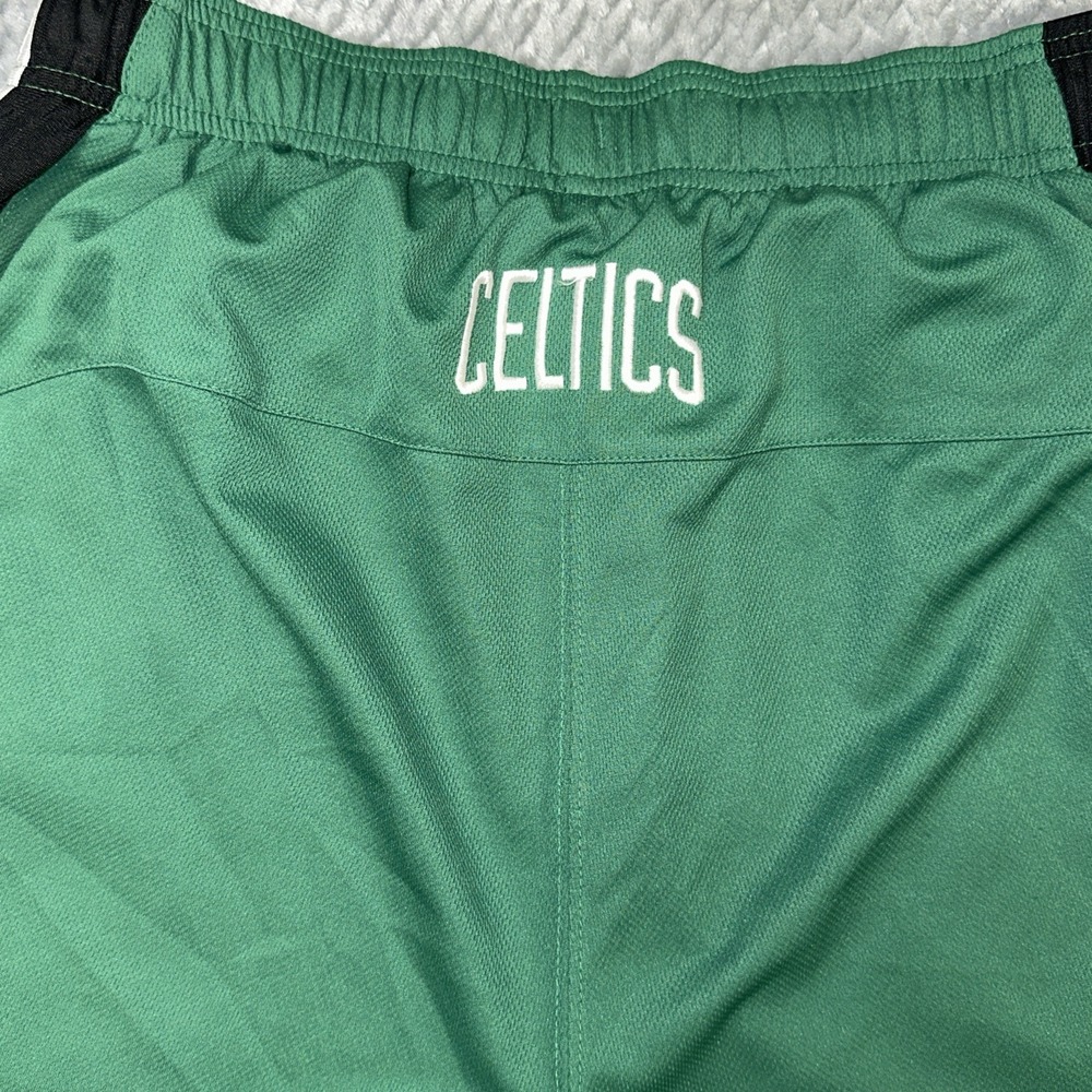 Boston Celtics Shorts Mens M Swingman NBA Adidas Basketball Shamrock Green Black - Picture 11 of 11
